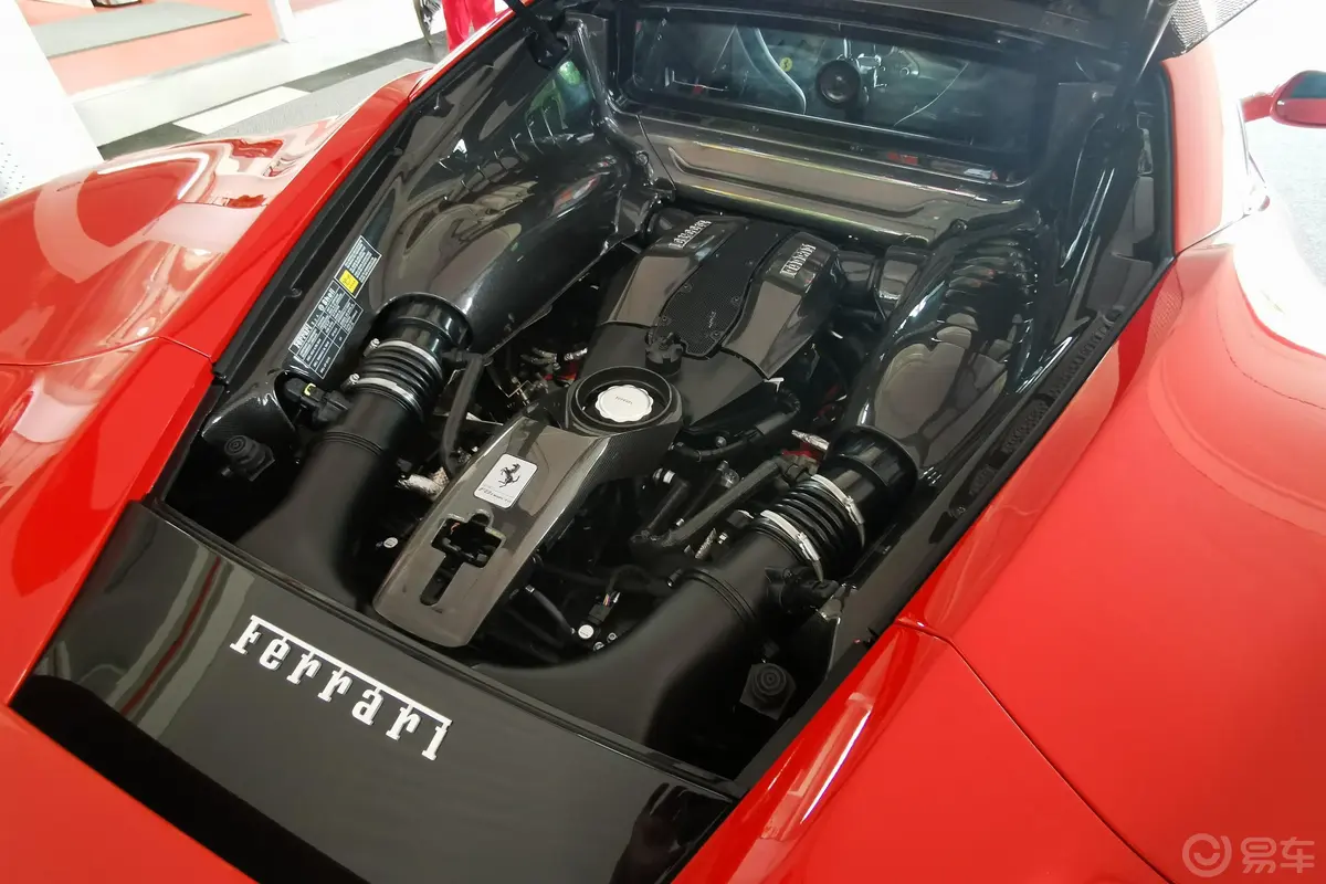 法拉利F8Tributo 3.9T发动机特写