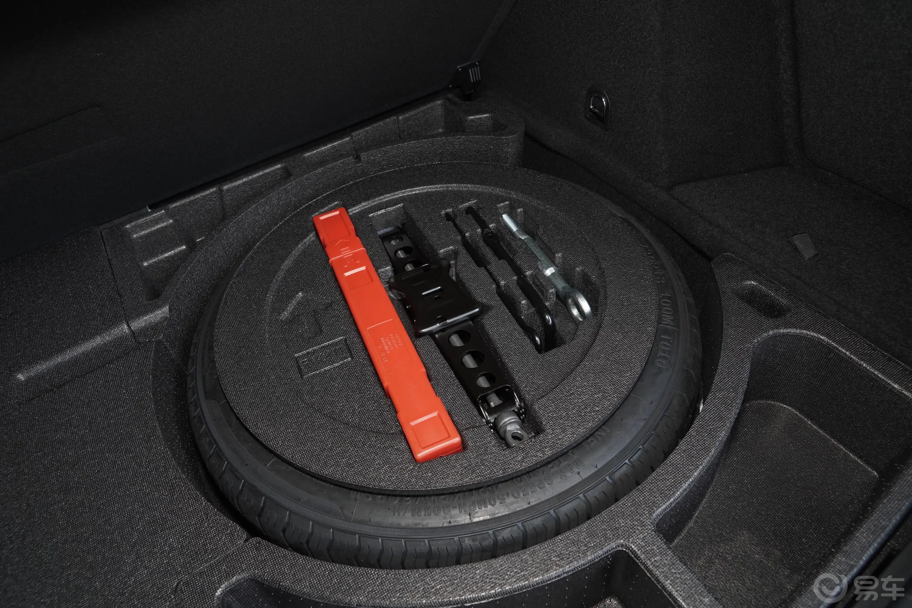 星越300T 双离合 两驱 探星者随车工具