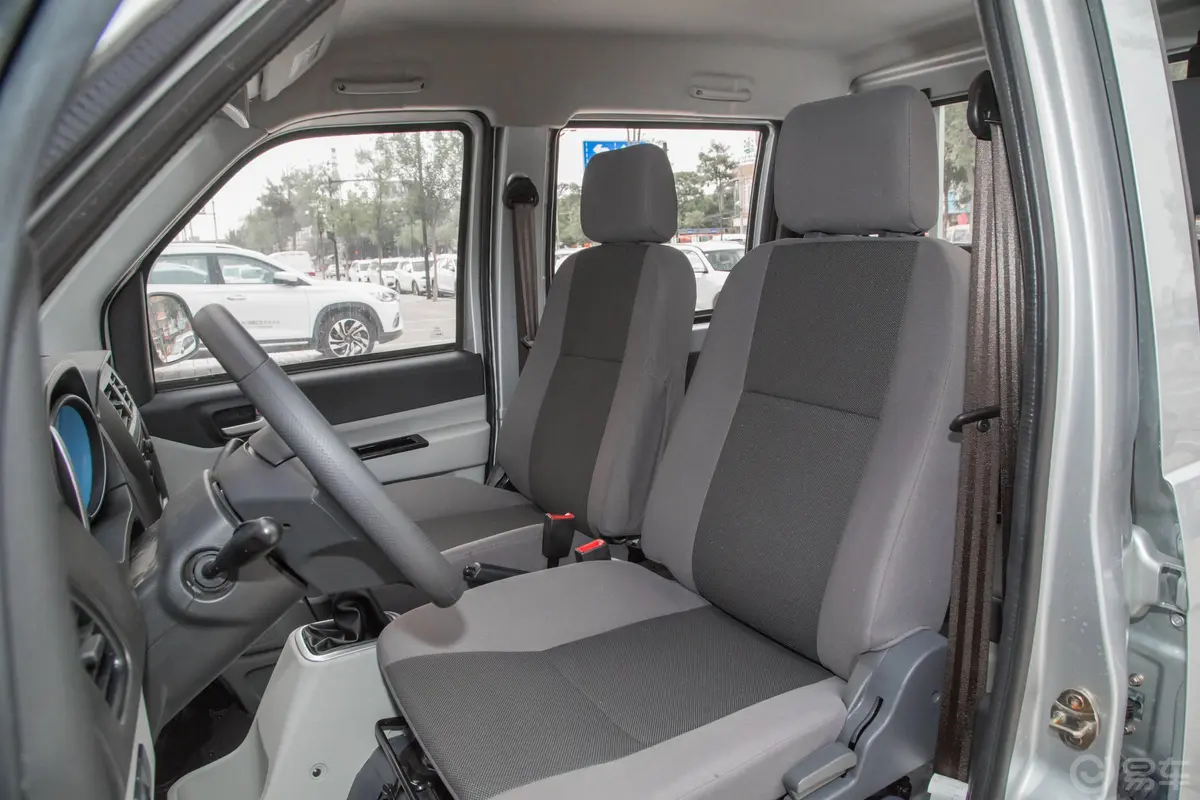 优劲1.5L 双排加长栏板 舒适型DAM15KR 国VI驾驶员座椅