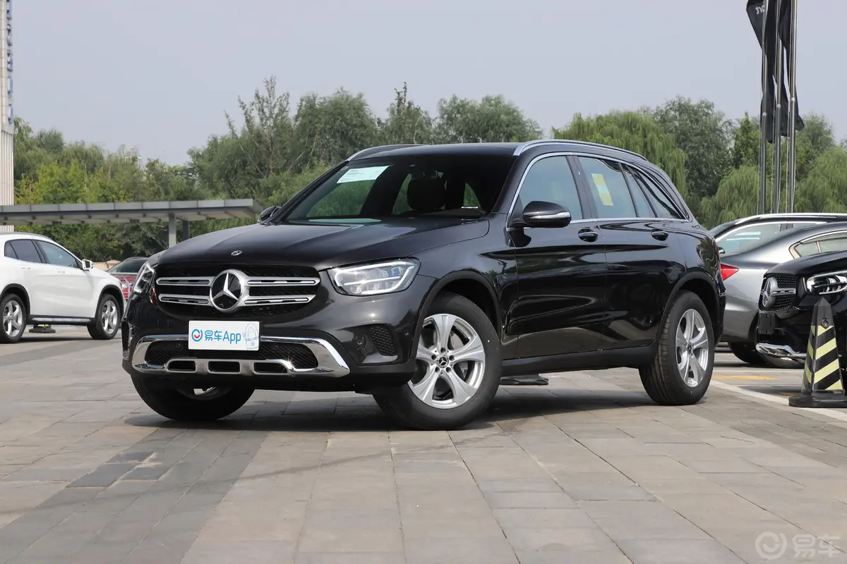 奔驰GLCGLC 260 L 4MATIC 动感型外观