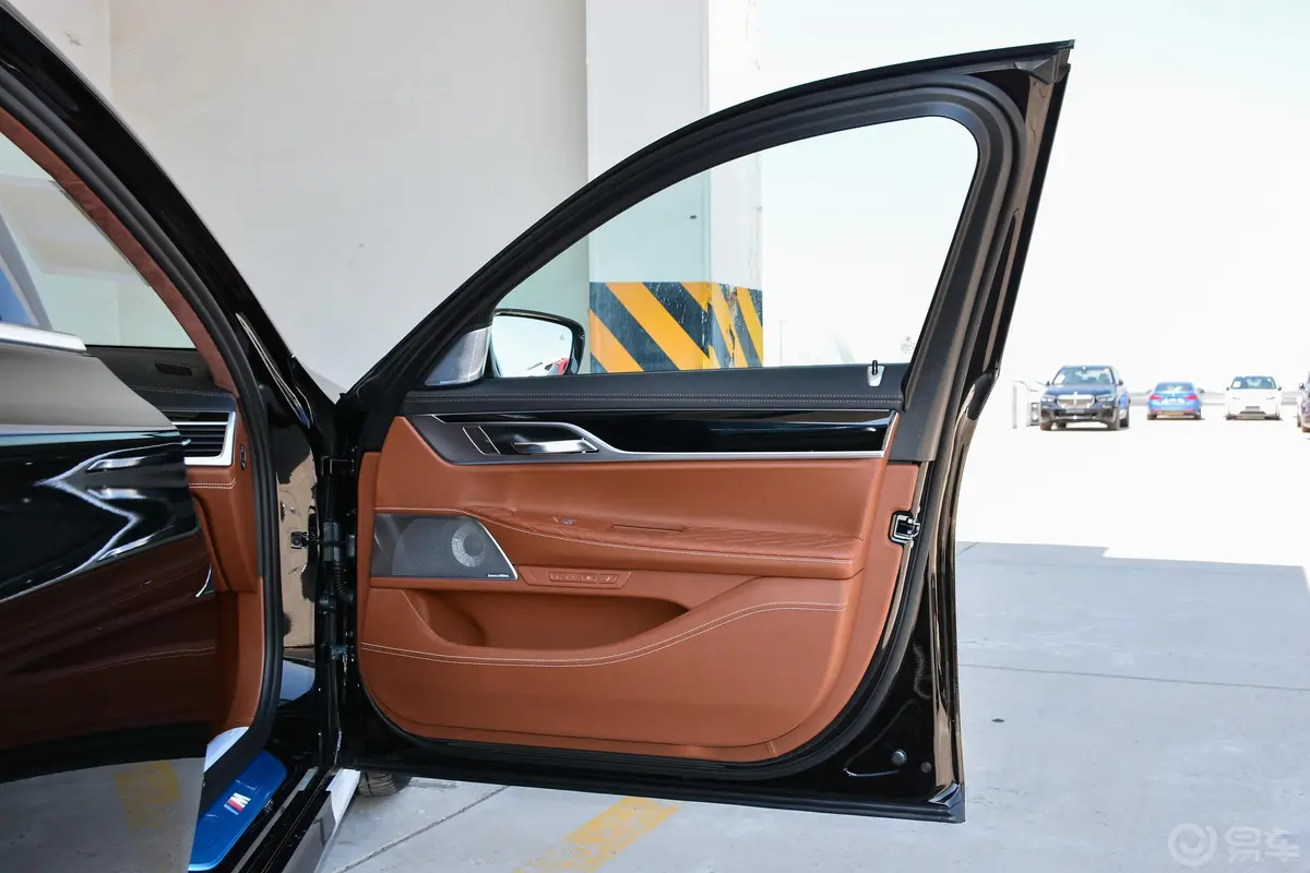 宝马7系740Li xDrive 行政型 M运动套装副驾驶员车门