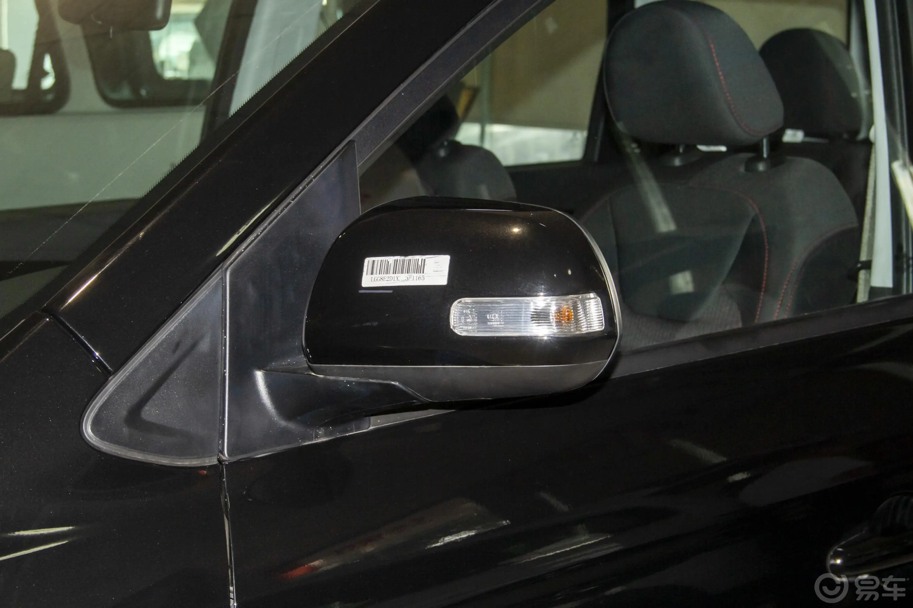 风行SX6改款 1.6L 手动 舒适版 国V主驾驶后视镜背面