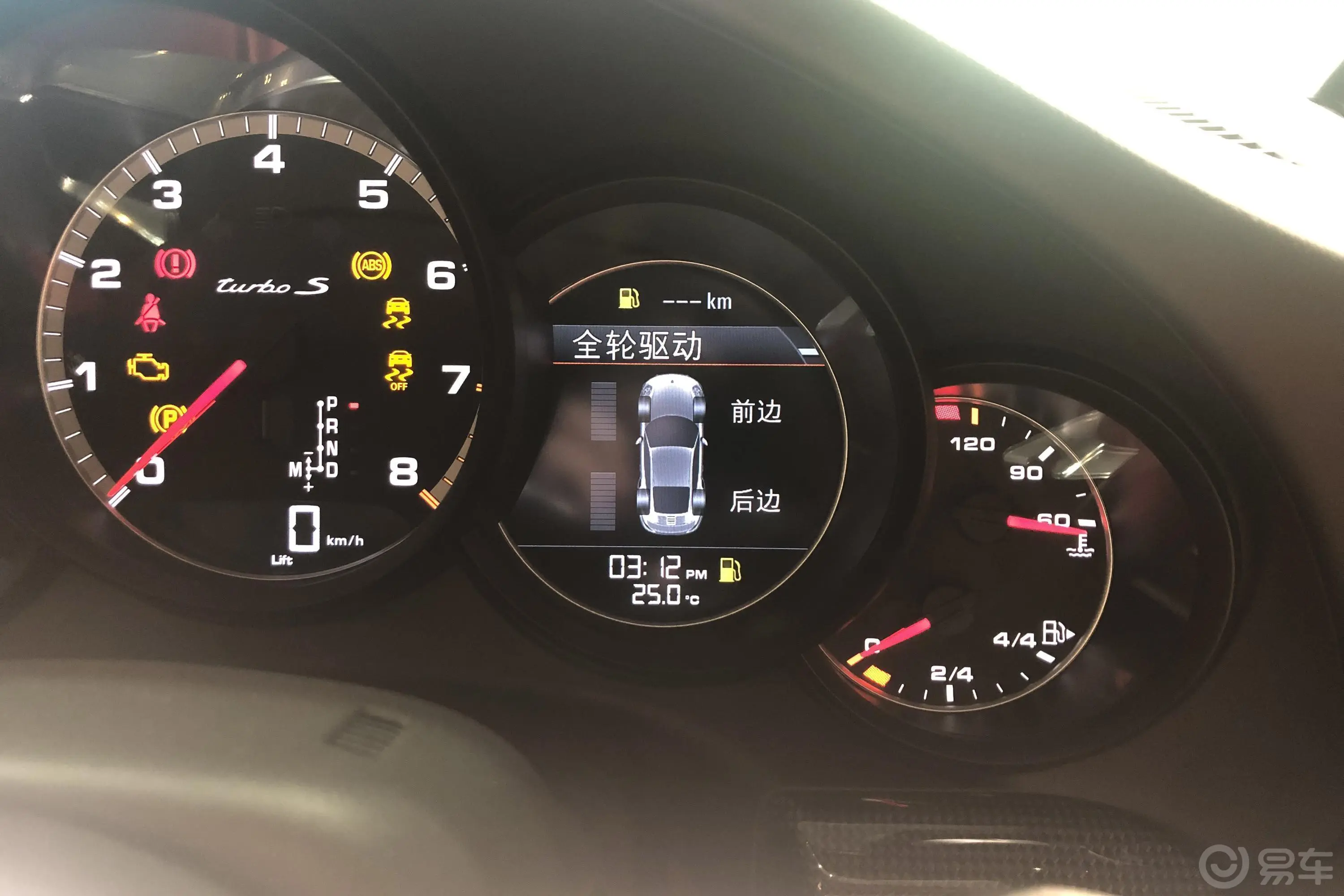 保时捷911Turbo S 3.8T内饰