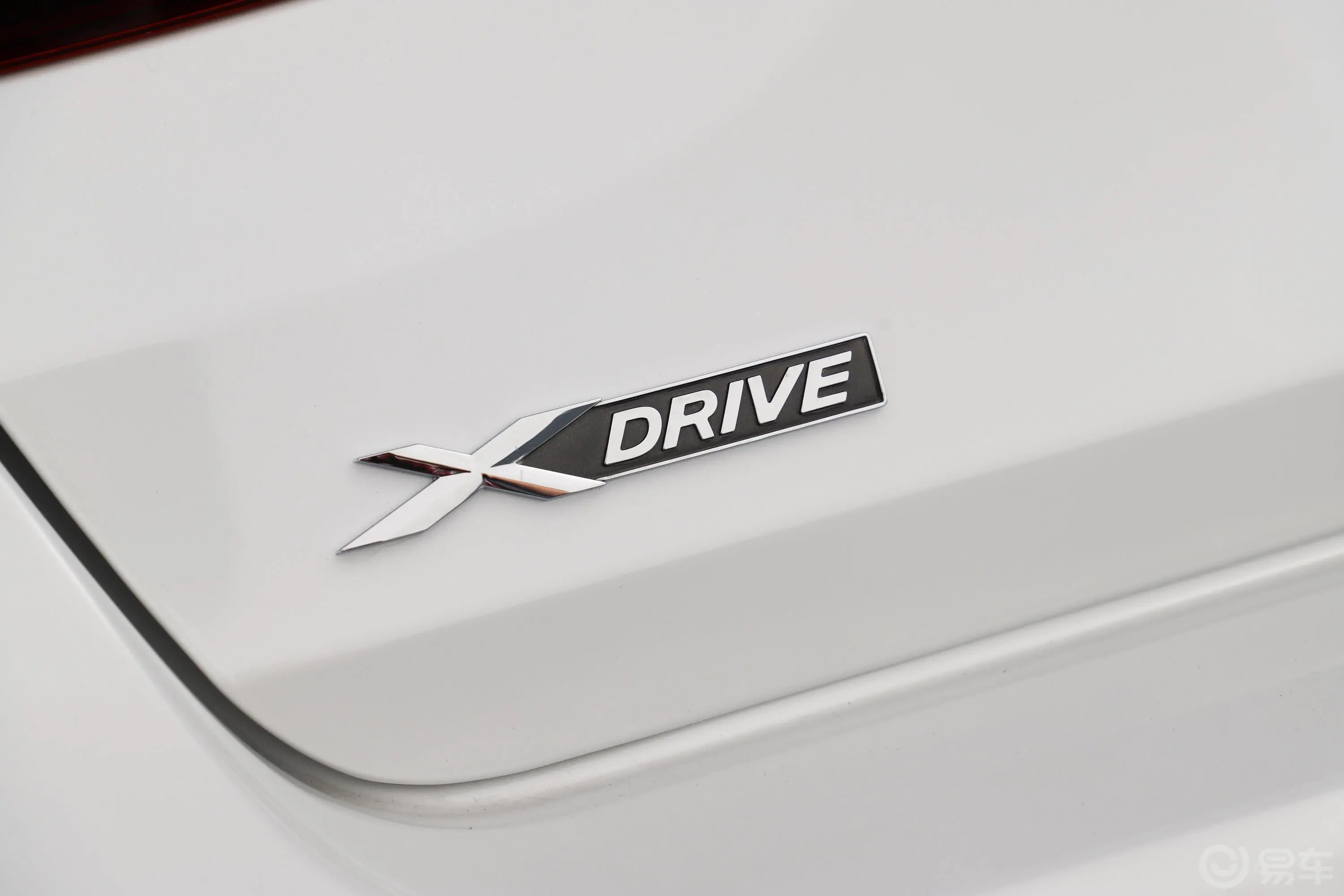 宝马3系GT330i xDrive M运动曜夜版外观