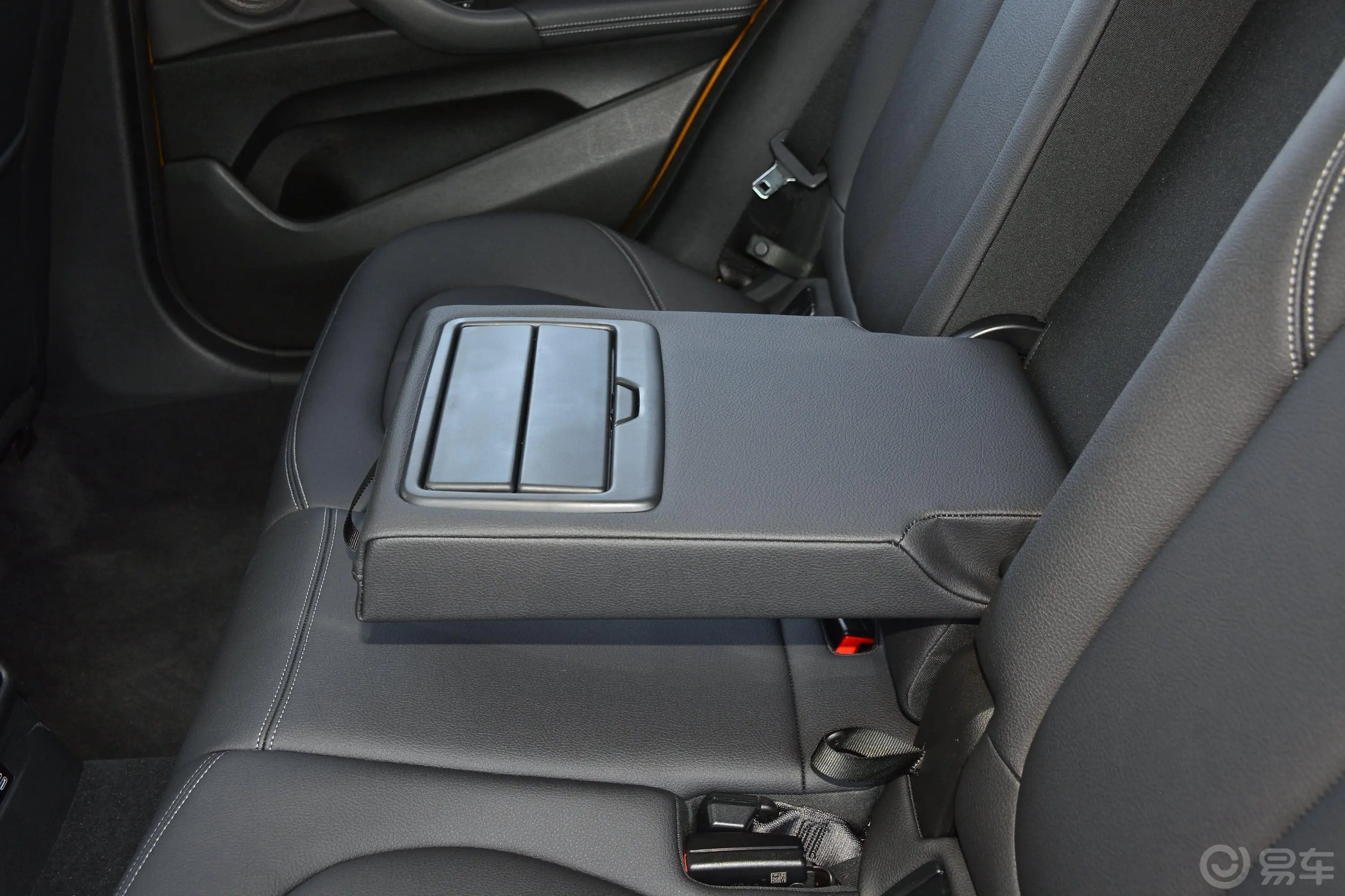 宝马X2xDrive25i M运动套装空间