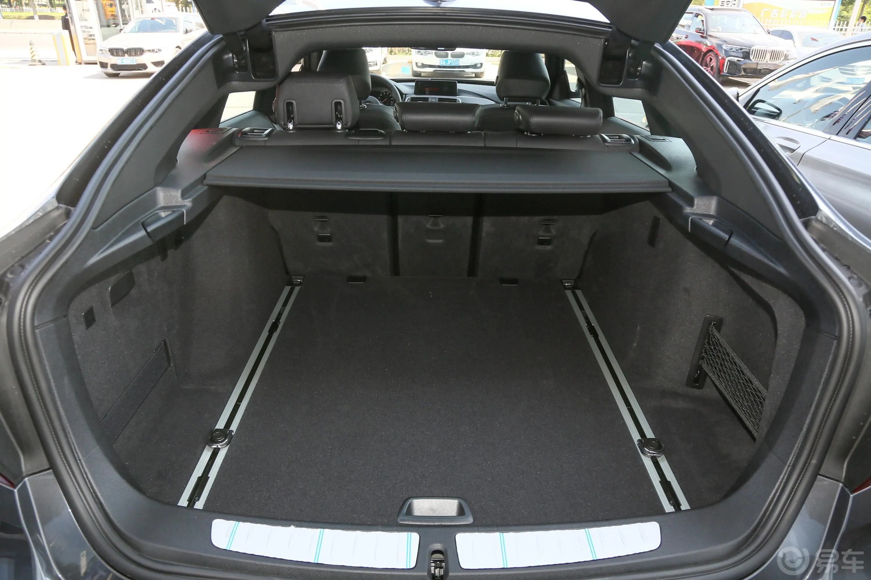 宝马3系GT320i M运动套装空间