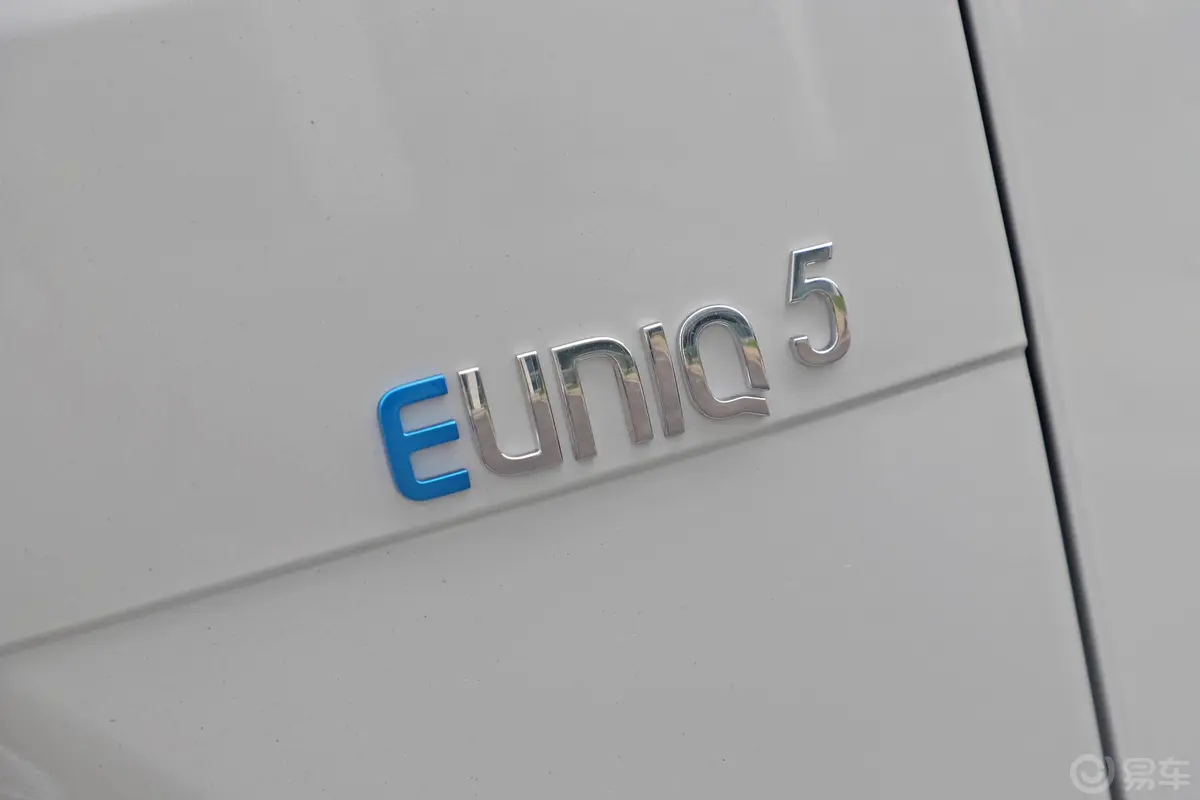 EUNIQ 5 纯电动舒适版外观