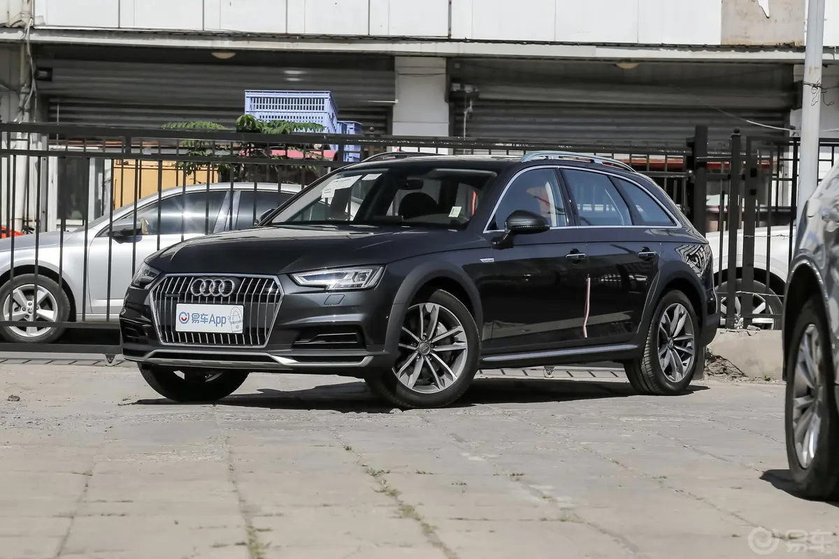 奥迪A4(进口)45TFSI allroad quattro 运动版外观