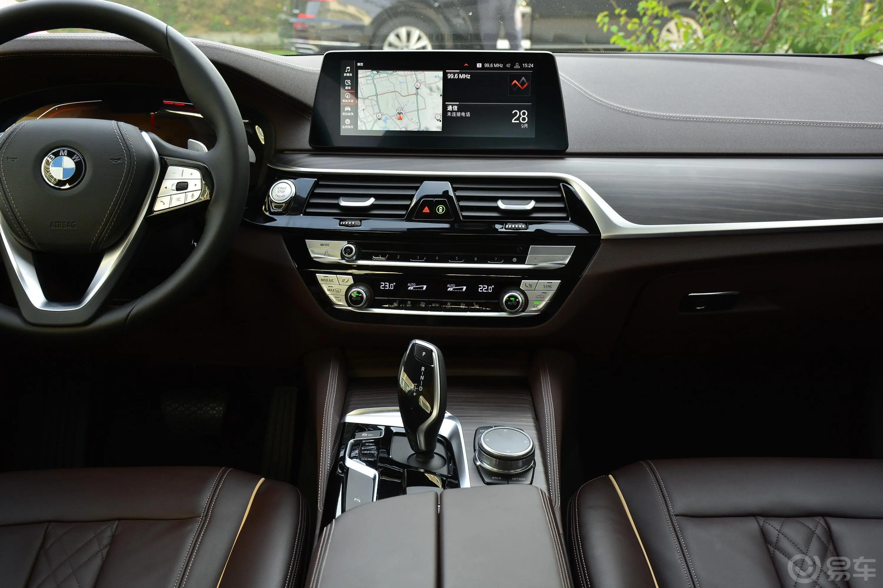 宝马5系530Li xDrive 豪华套装中控台整体