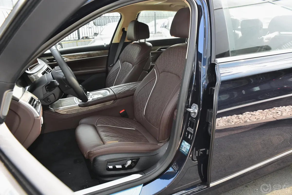 宝马7系740Li 领先型 豪华套装内饰