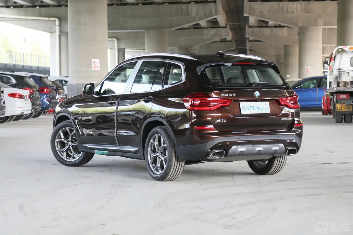 宝马X3xDrive 28i 豪华套装外观