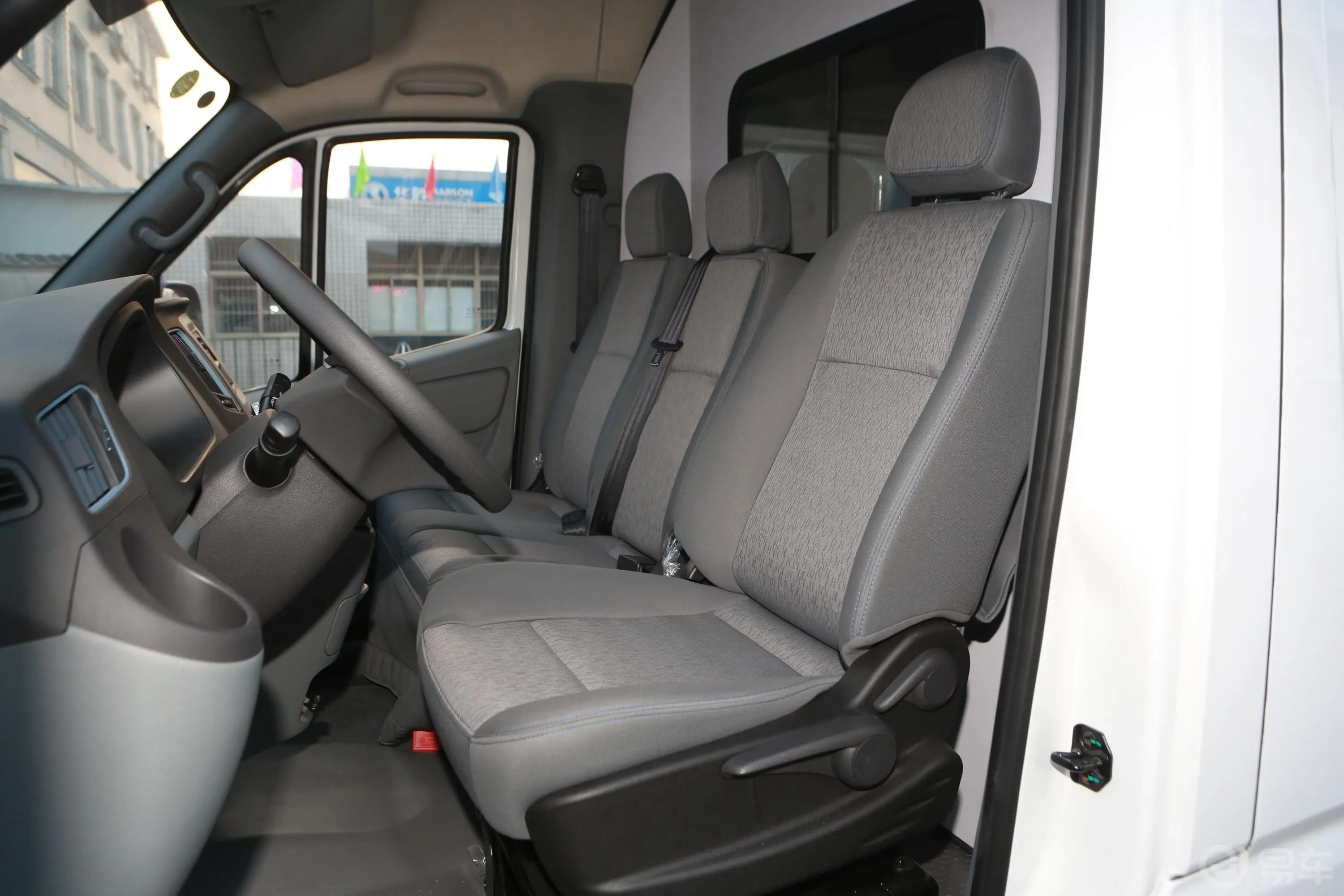 图雅诺E 2.8T 手动 两驱 长轴 厢货驾驶员座椅