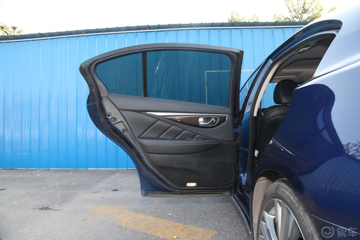 英菲尼迪Q50L2.0T 豪华运动版 国VI驾驶员侧后车门