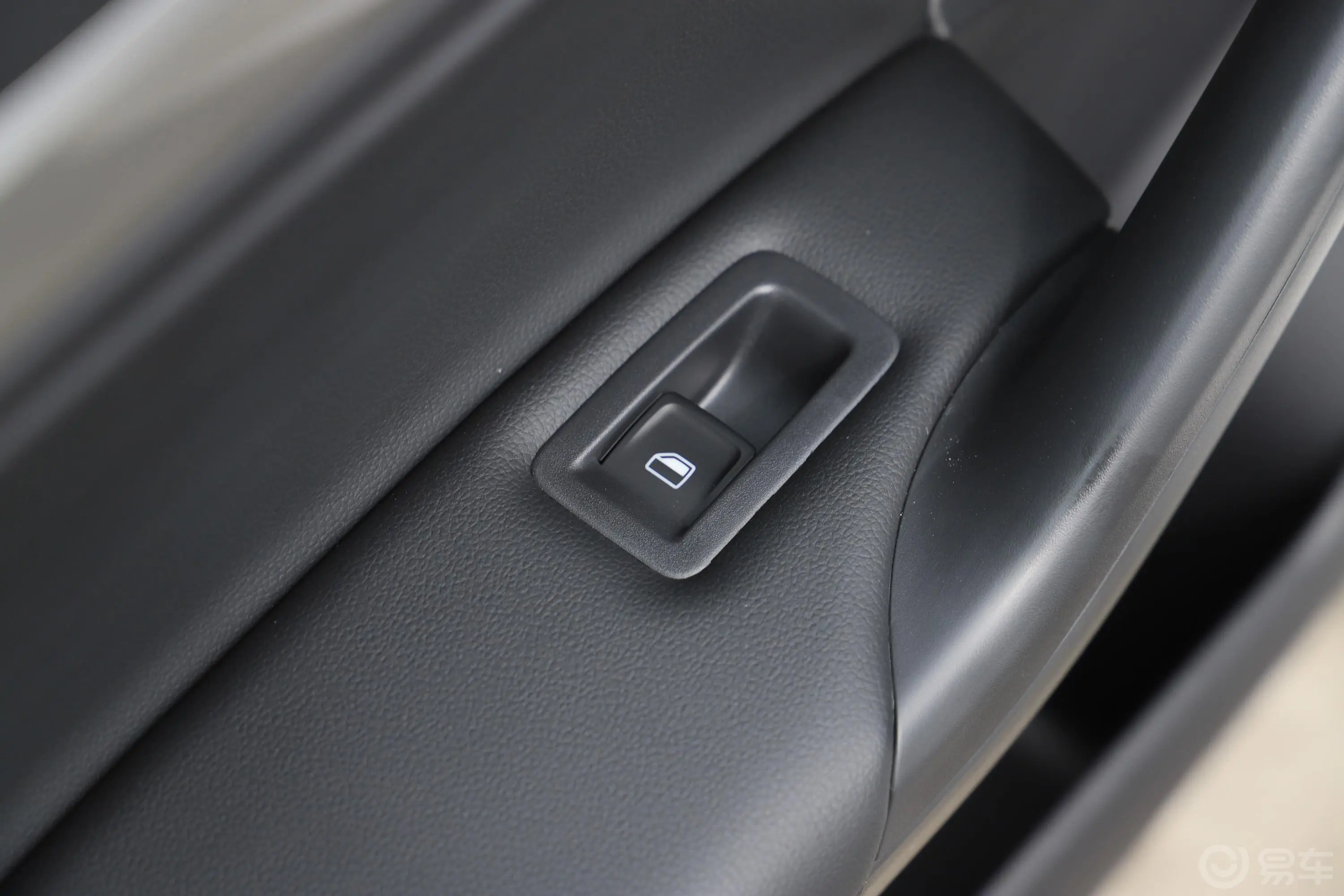 朗逸经典 1.5L 手动 舒适版 国VI后车窗调节