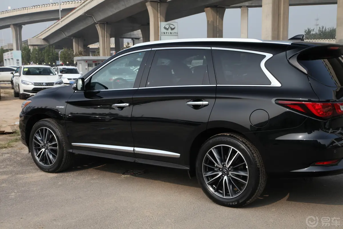 英菲尼迪QX60(进口)2.5 S/C Hybrid 全能版外观