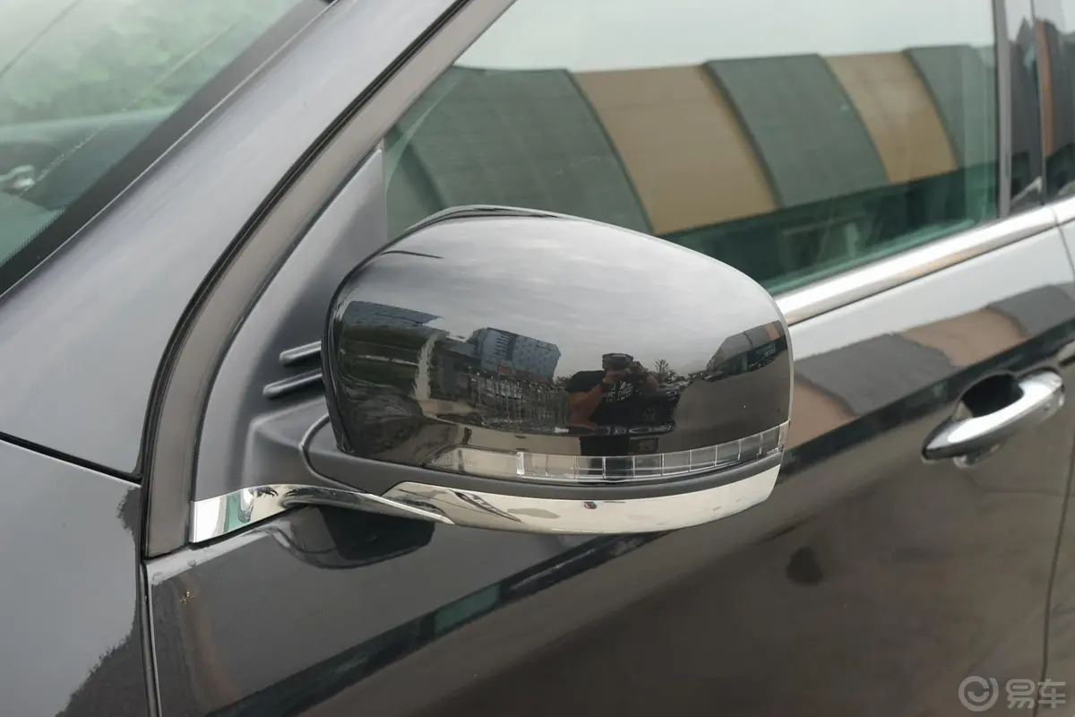 大指挥官2.0T 四驱 智享版 国VI主驾驶后视镜背面