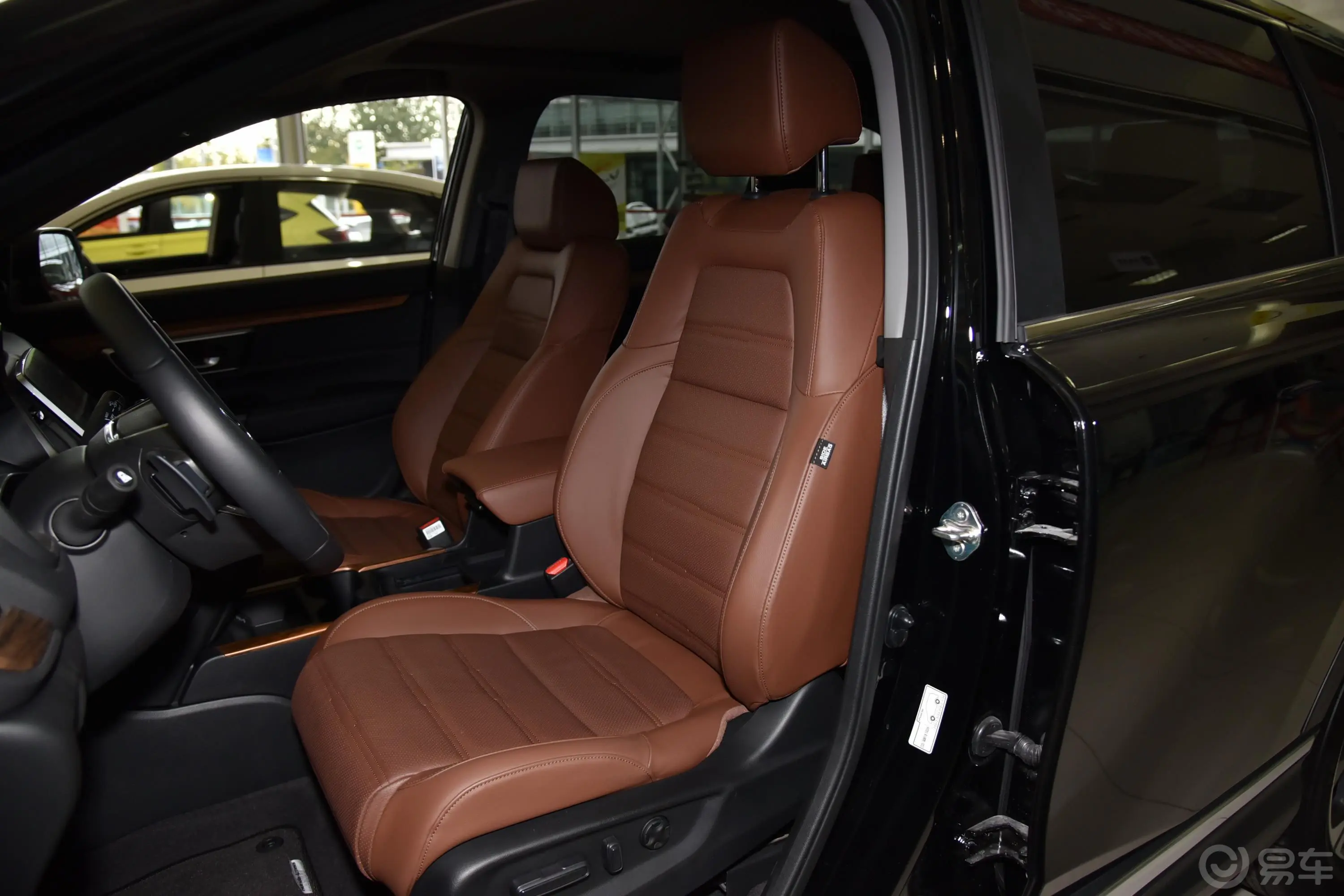 本田CR-V混动 2.0L 两驱 净致版 国VI驾驶员座椅