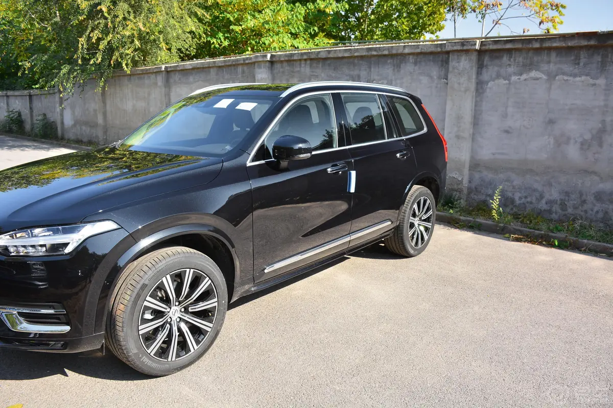 沃尔沃XC90T5 智行豪华版 5座外观