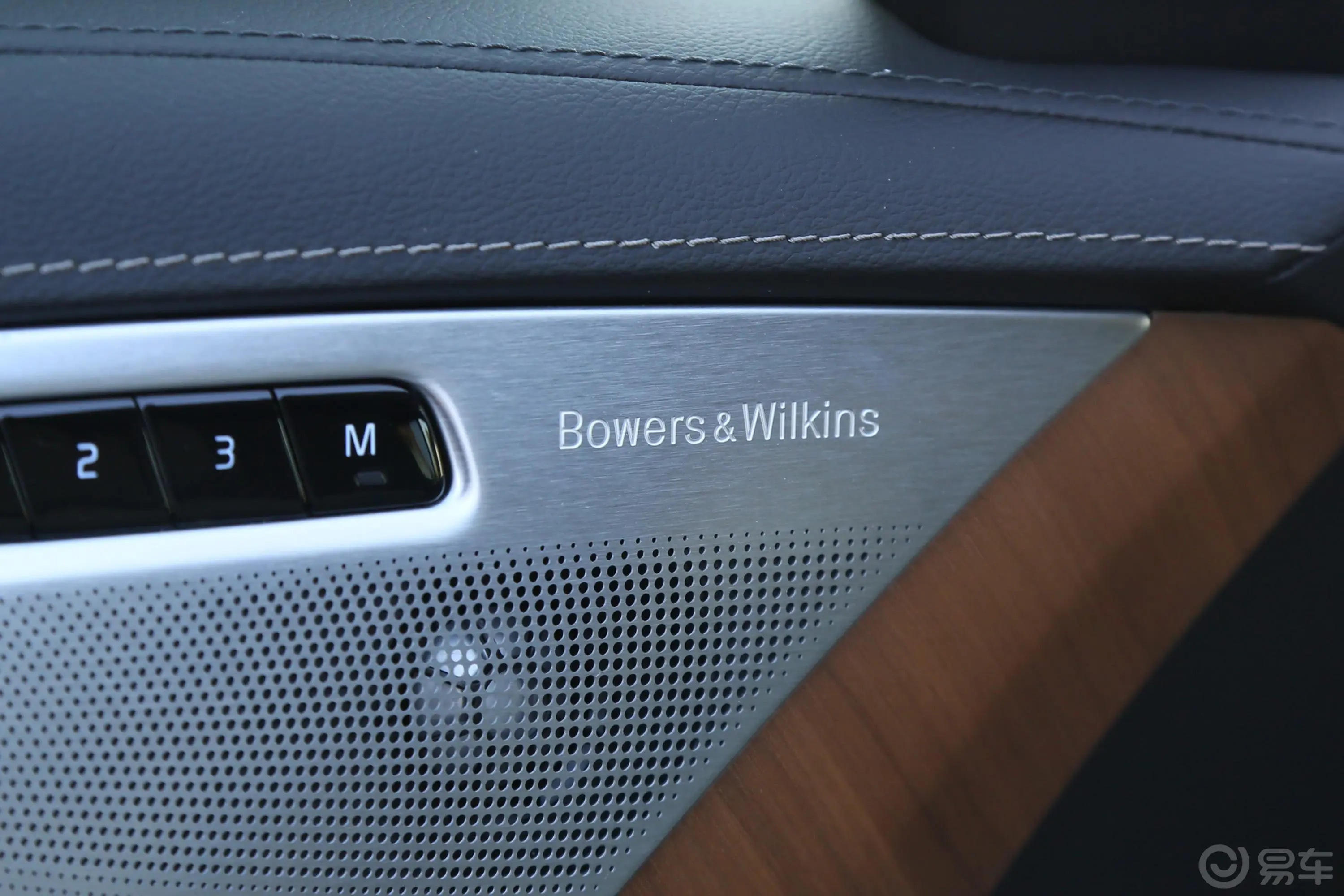 沃尔沃XC90新能源T8 荣誉版 3座 国Ⅵ音响和品牌