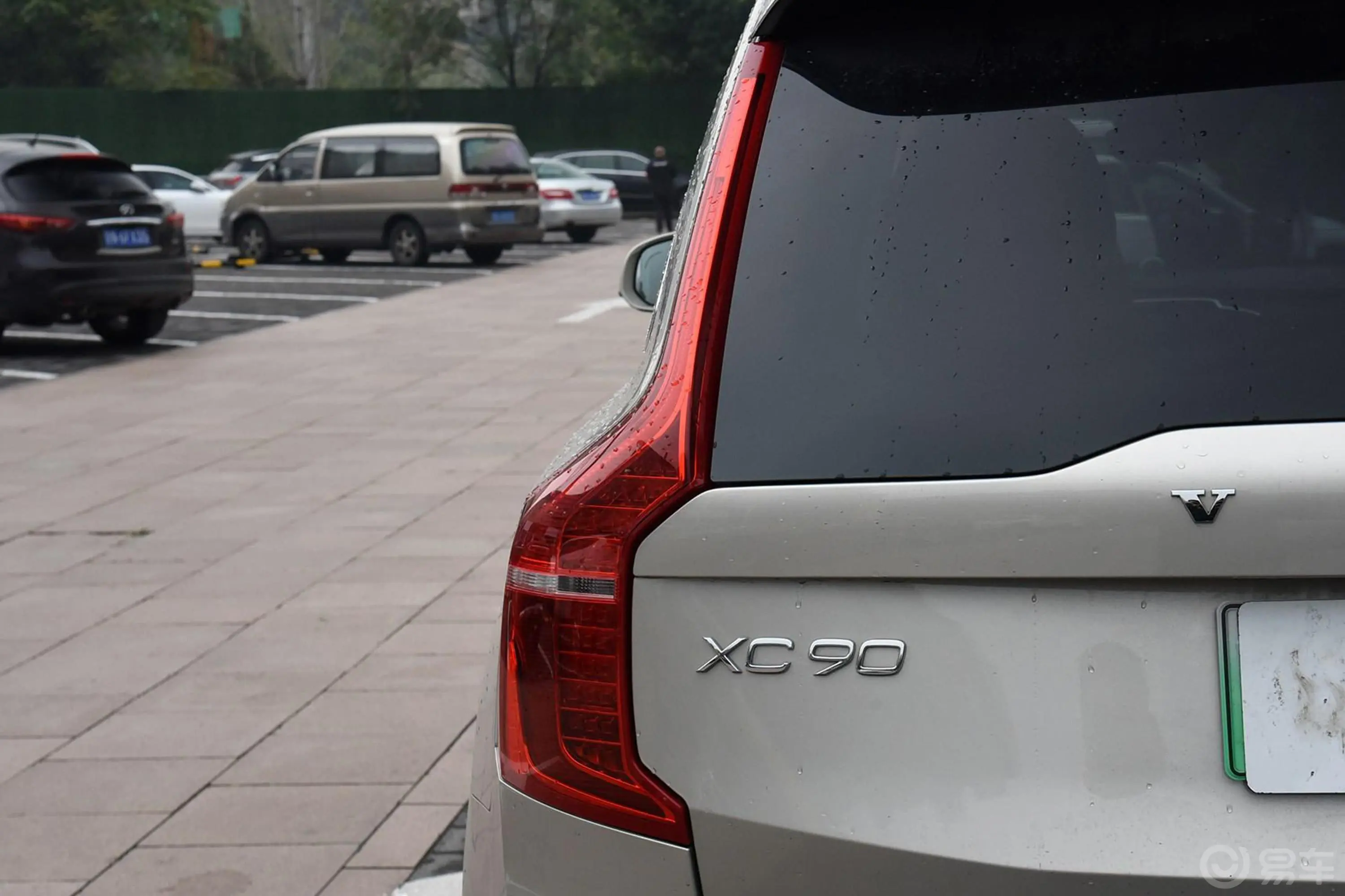 沃尔沃XC90 RECHARGET8 荣誉版 3座 国Ⅵ外观