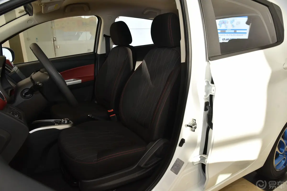 奔奔EV改款 EV360 豪华版驾驶员座椅