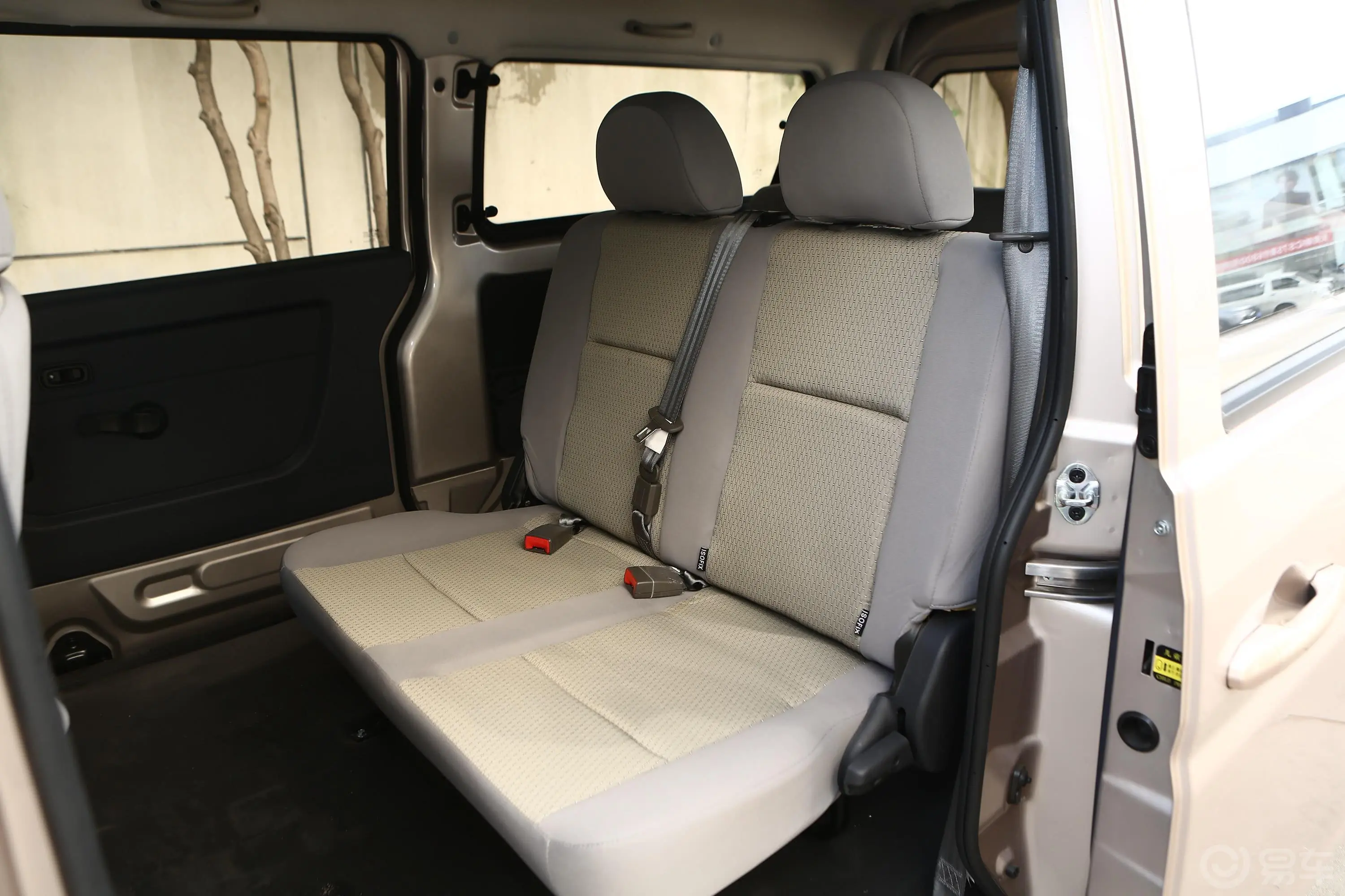 金杯小海狮X301.5L 客车舒适型 7座 国VI后排座椅