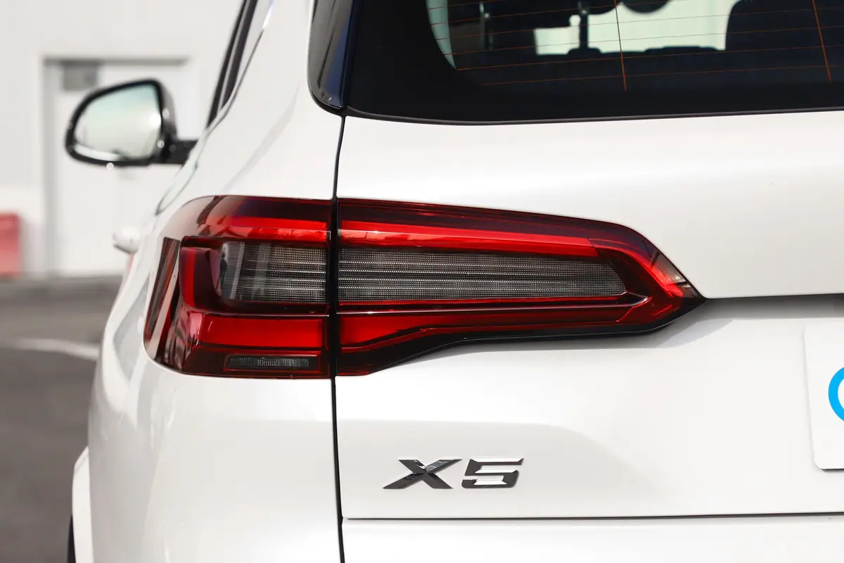 宝马X5(进口)xDrive30i M运动套装外观