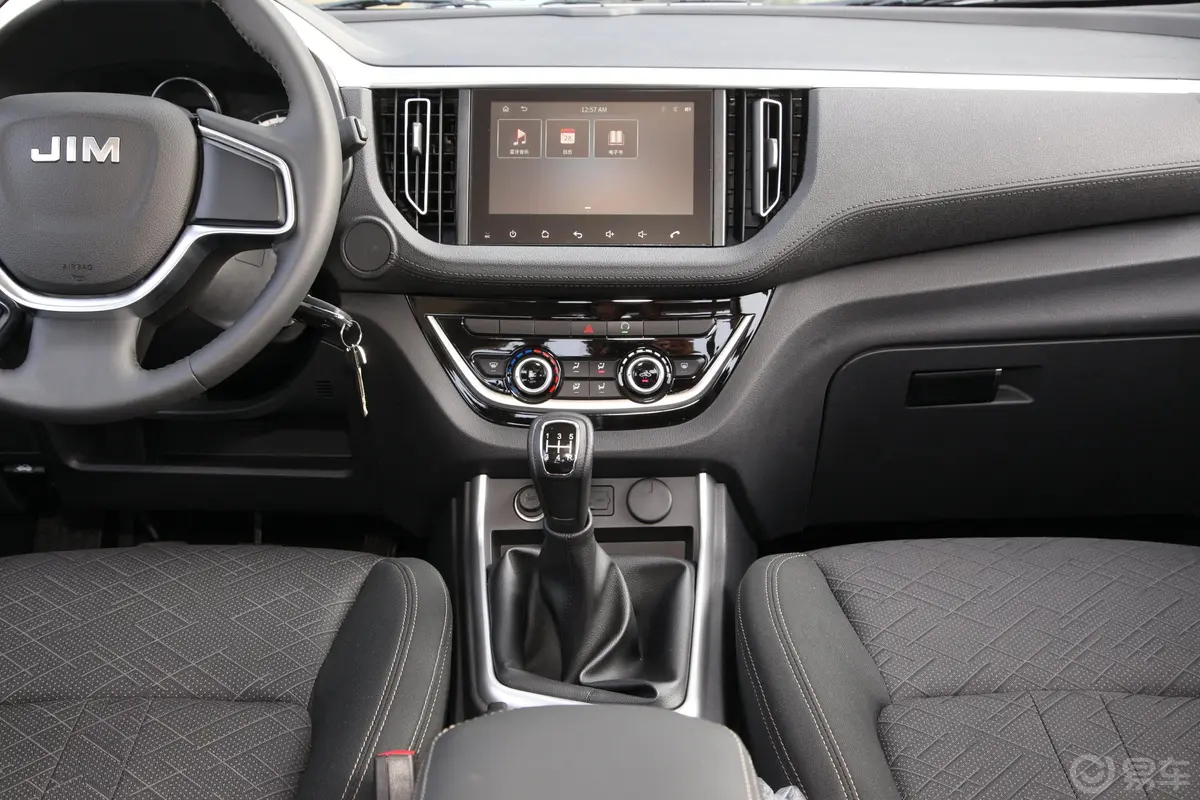瑞迈S标轴版 2.4T 手动 四驱 领航版 汽油 国VI中控台整体