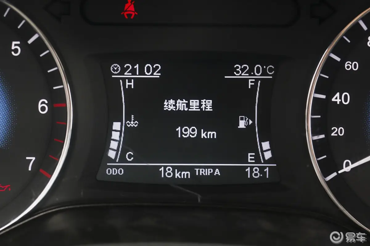 风光5801.5T CVT 智联型内饰