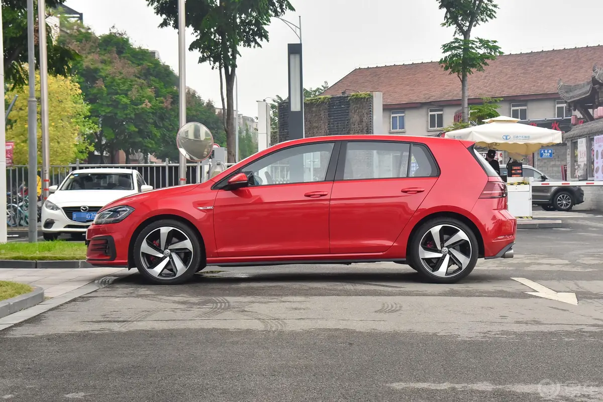 高尔夫GTI 2.0TSI 双离合 国V外观