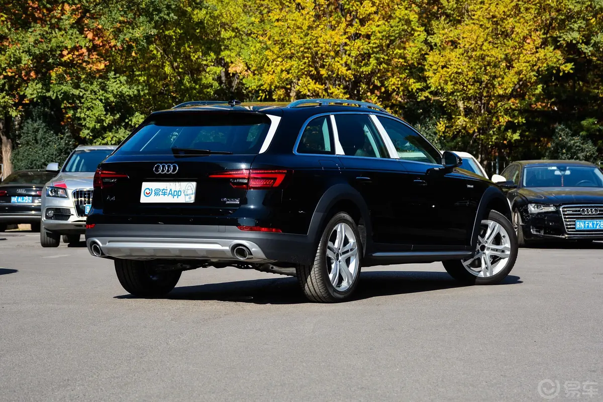 奥迪A4(进口)45TFSI allroad quattro 时尚版外观