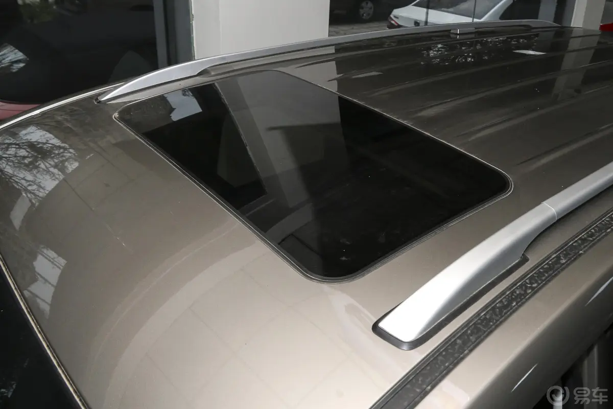 风行SX6改款 1.5T 手动 豪华版 国V天窗