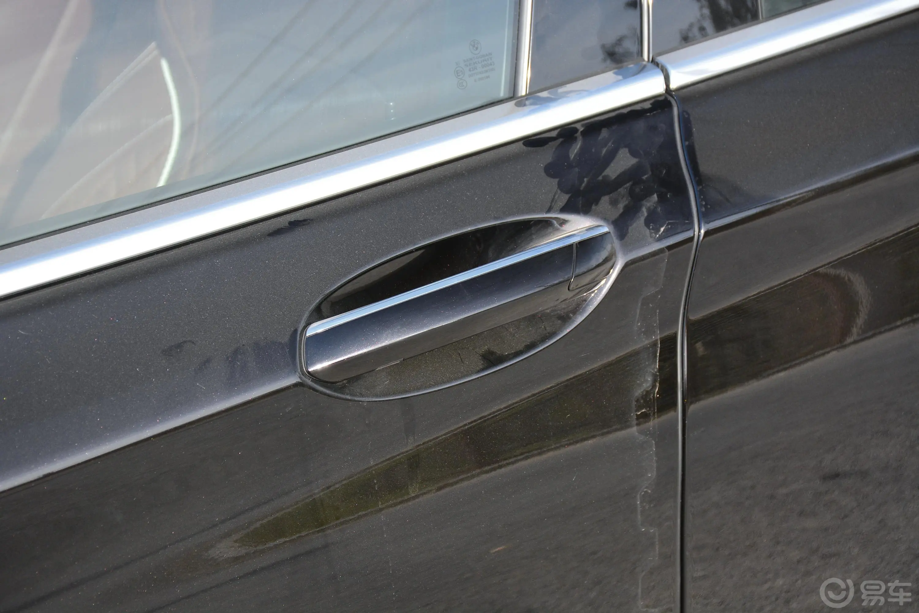 宝马7系750Li xDrive V8 豪华套装驾驶员侧前门把手