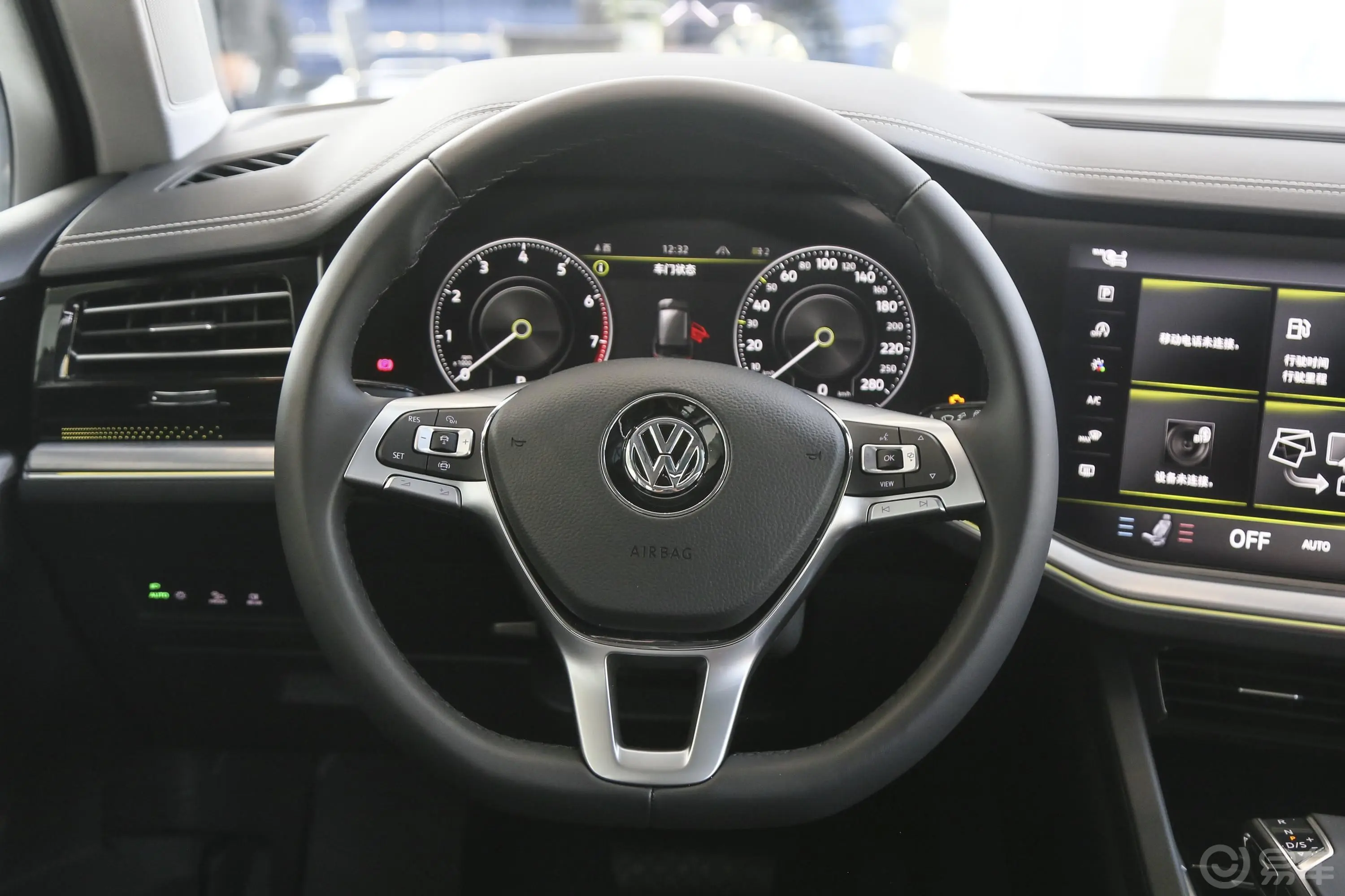 途锐3.0TSI 锐锋版 国V内饰