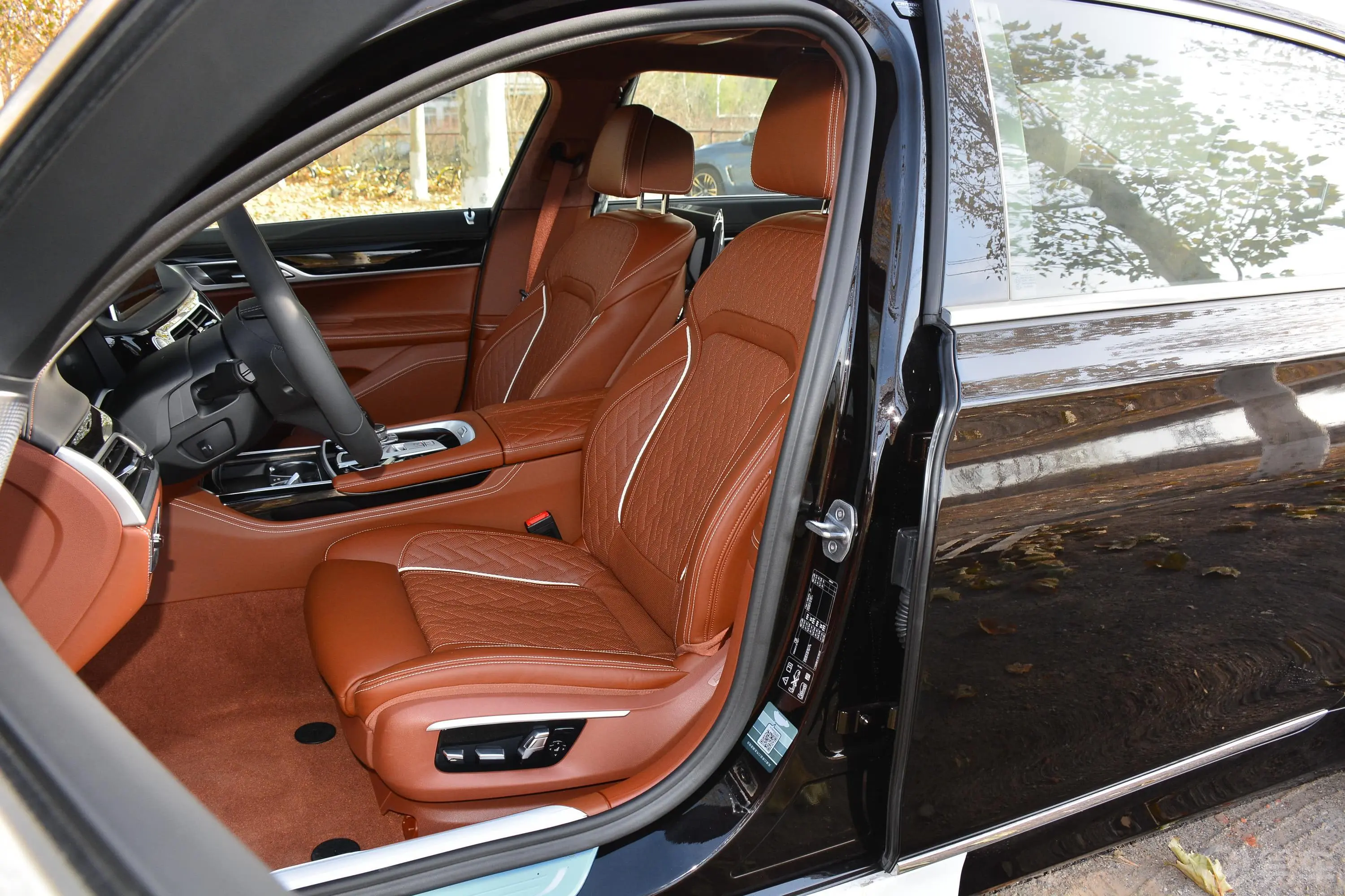 宝马7系750Li xDrive V8 豪华套装驾驶员座椅