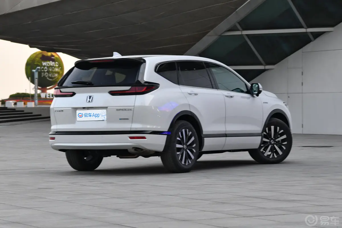 皓影锐·混动 2.0L 两驱 E-CVT 锐·尊贵版外观