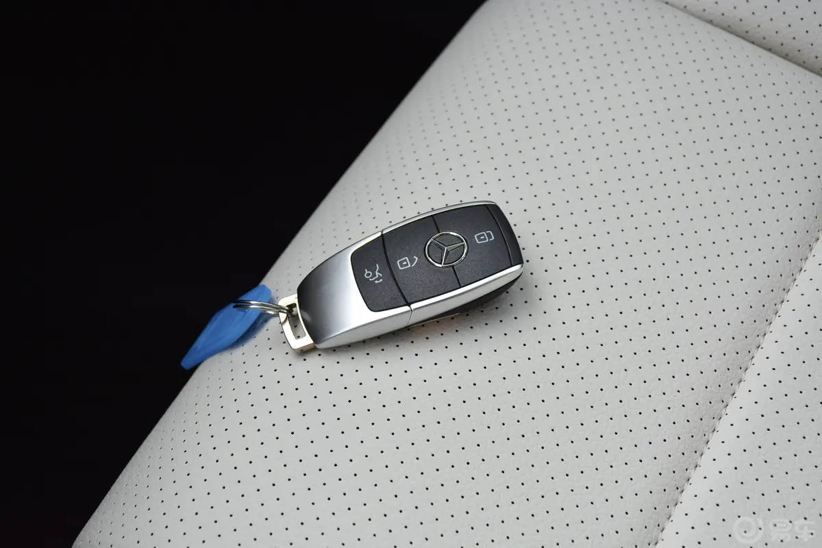 奔驰GLE改款 GLE 350 4MATIC 时尚型特别版钥匙正面