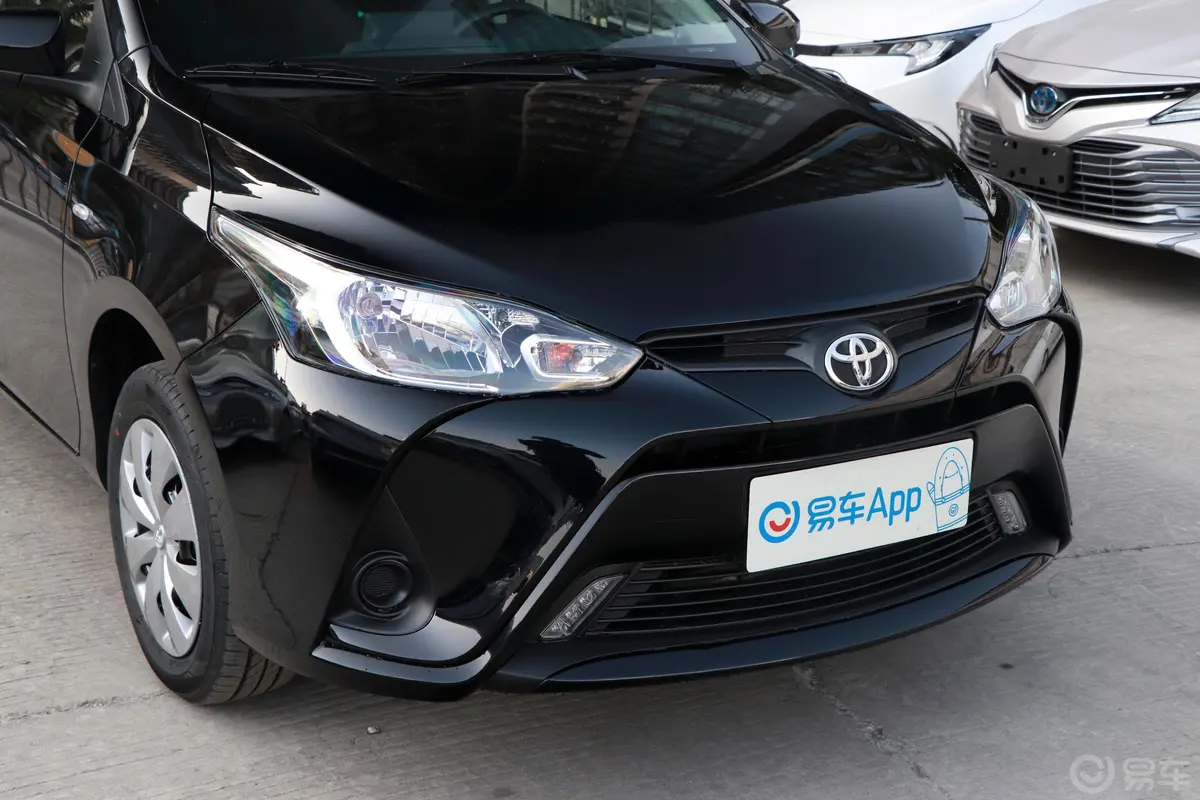 YARiS L 致享1.5L CVT 领先版外观