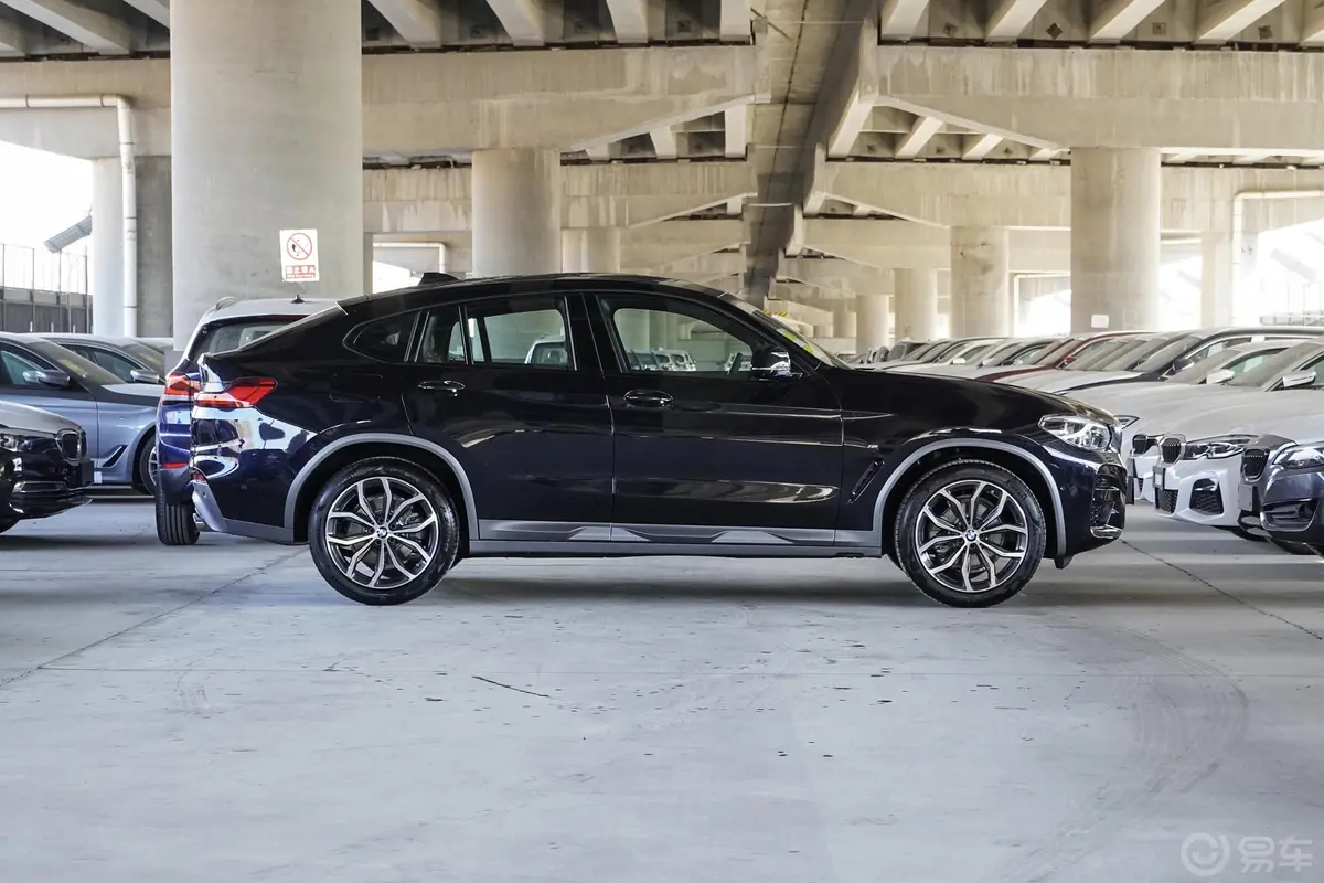 宝马X4xDrive25i M越野套装外观