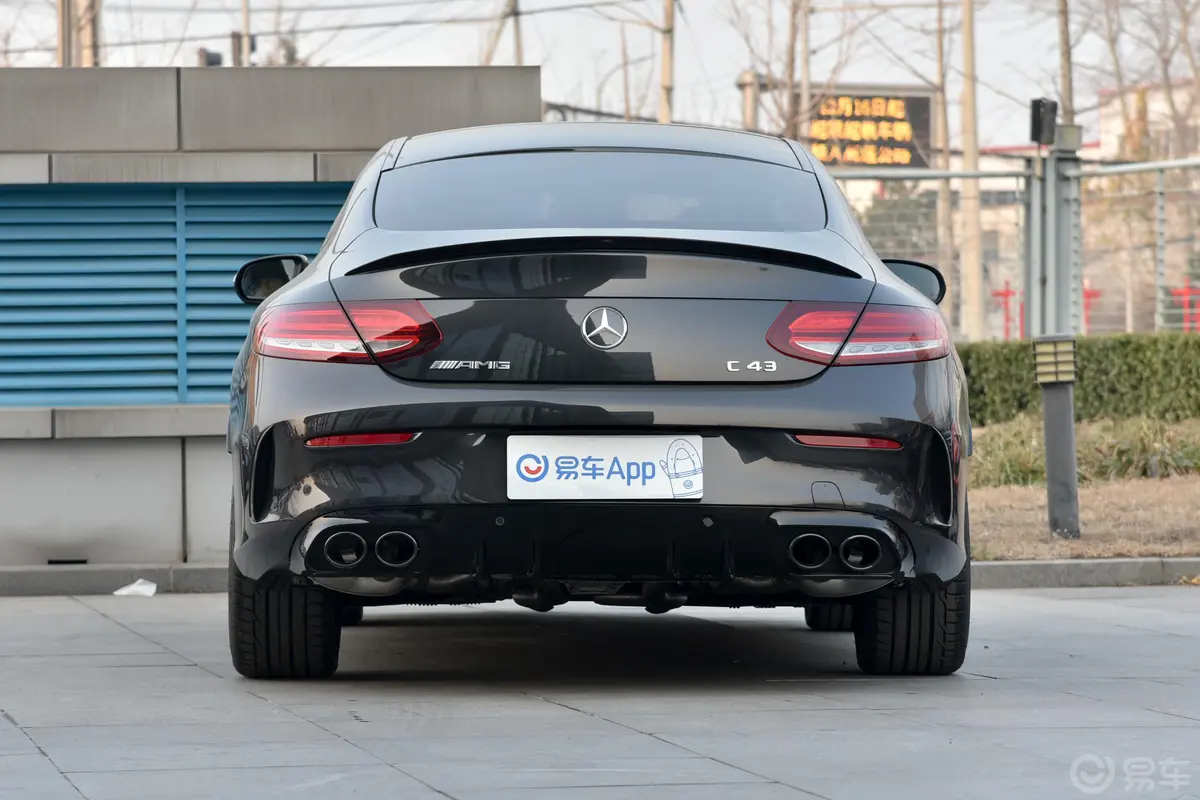 奔驰C级 AMGAMG C 43 4MATIC 轿跑车正后水平