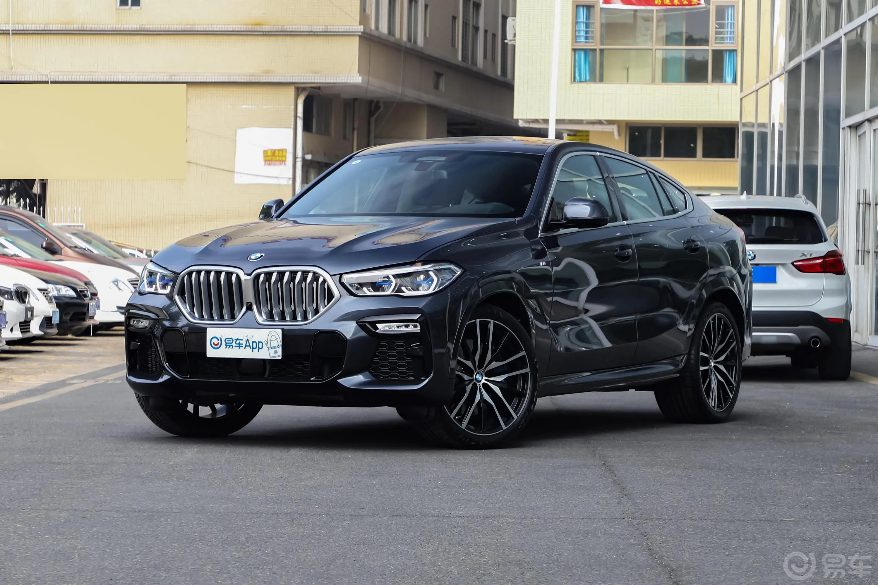 宝马X6xDrive40i 尊享型 M运动套装外观