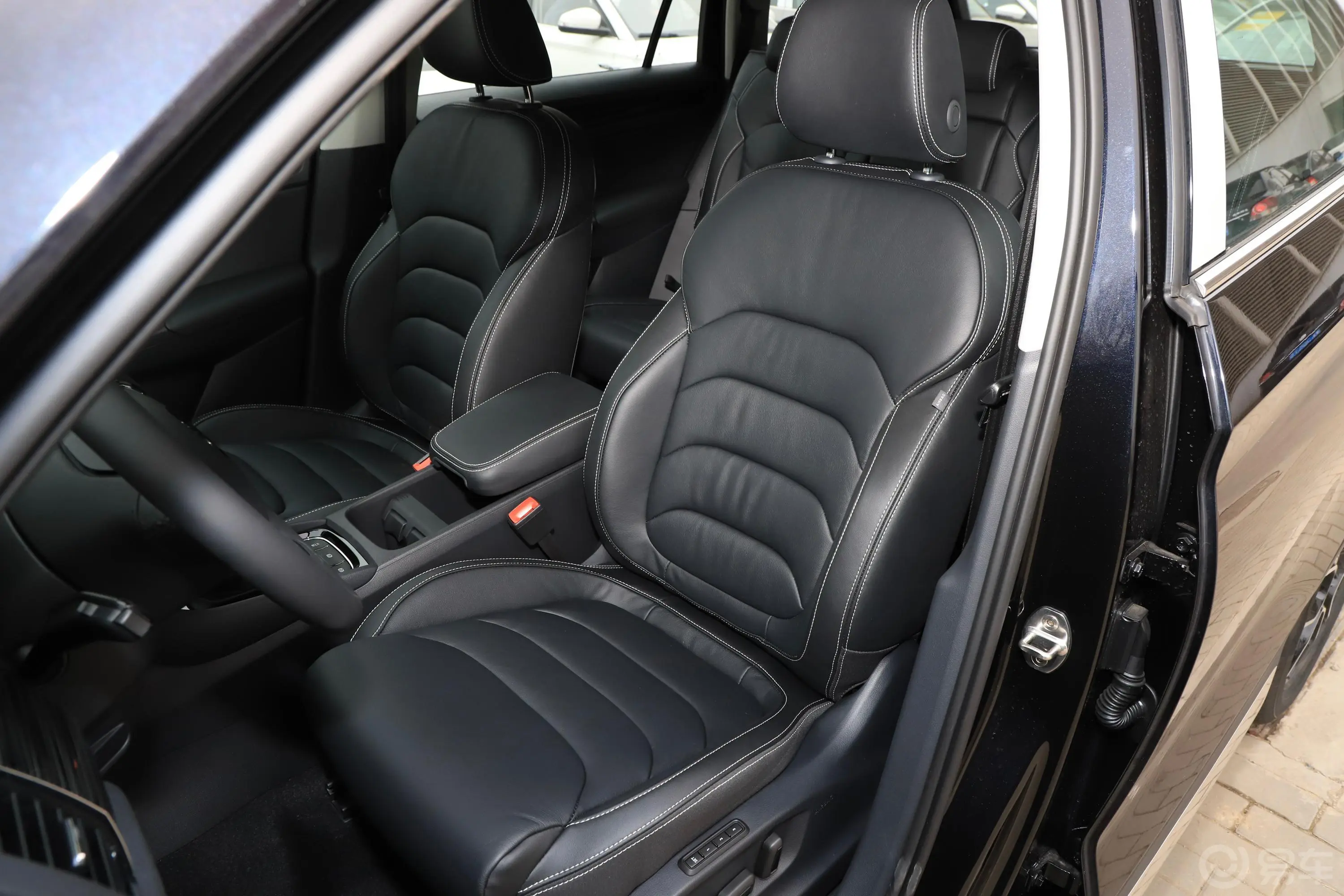 柯迪亚克改款 TSI330 两驱 豪华优享版 7座 国V驾驶员座椅