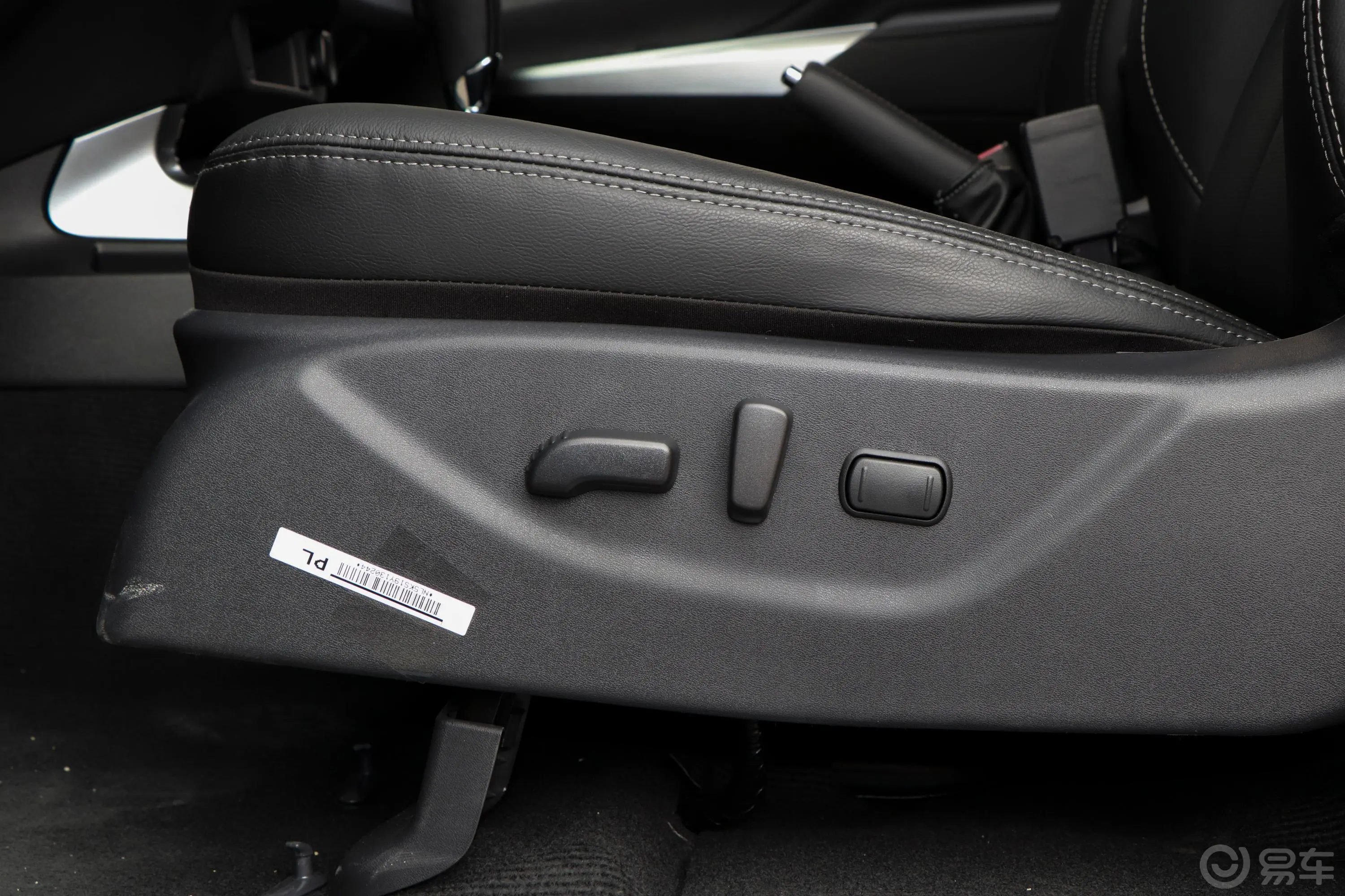 途达2.5L 手自一体 两驱 智享版主驾座椅调节