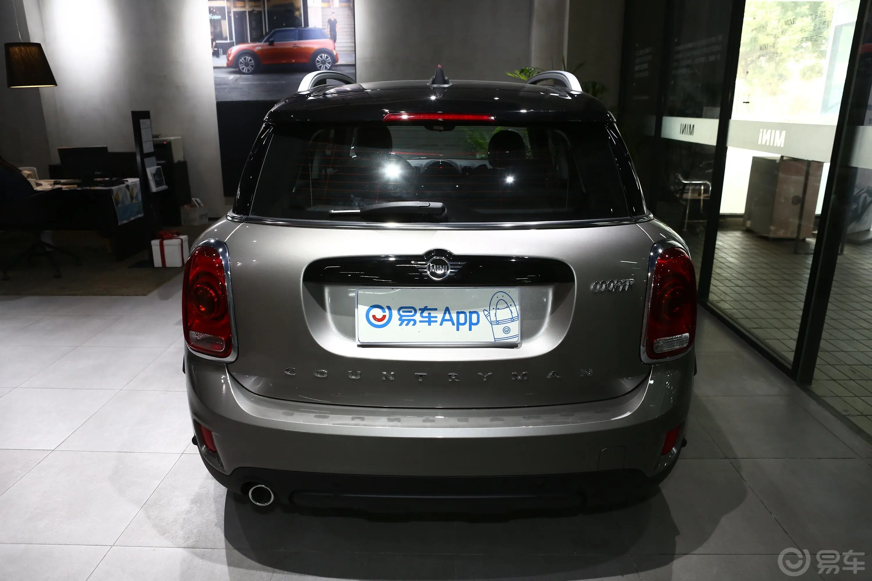 MINI COUNTRYMAN1.5T COOPER ALL4 经典派周末旅行版正后水平