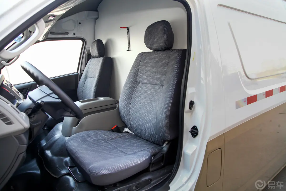 风景G92.4L 手动 商运版 汽油 短轴 2座驾驶员座椅