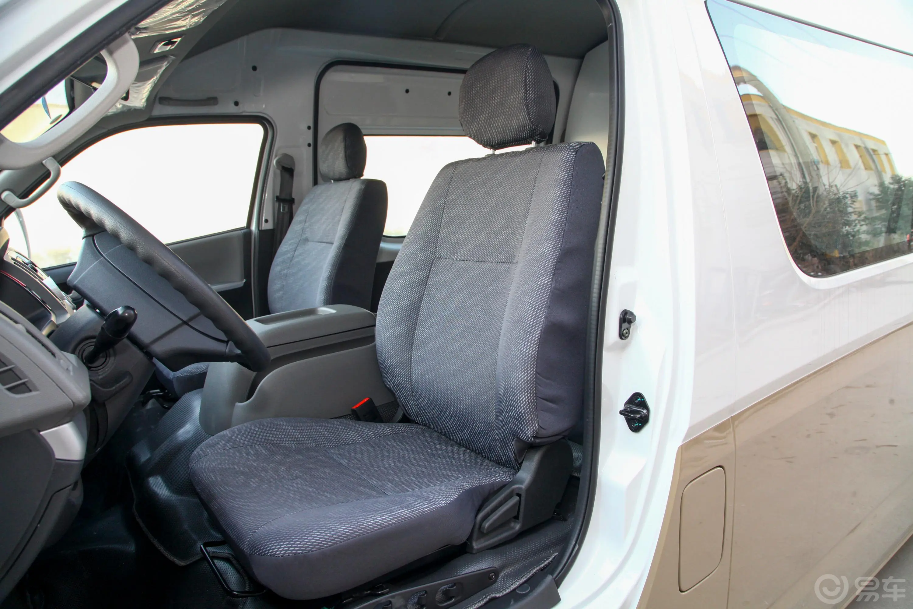 风景G92.4L 手动 商运版 汽油 短轴 4座驾驶员座椅