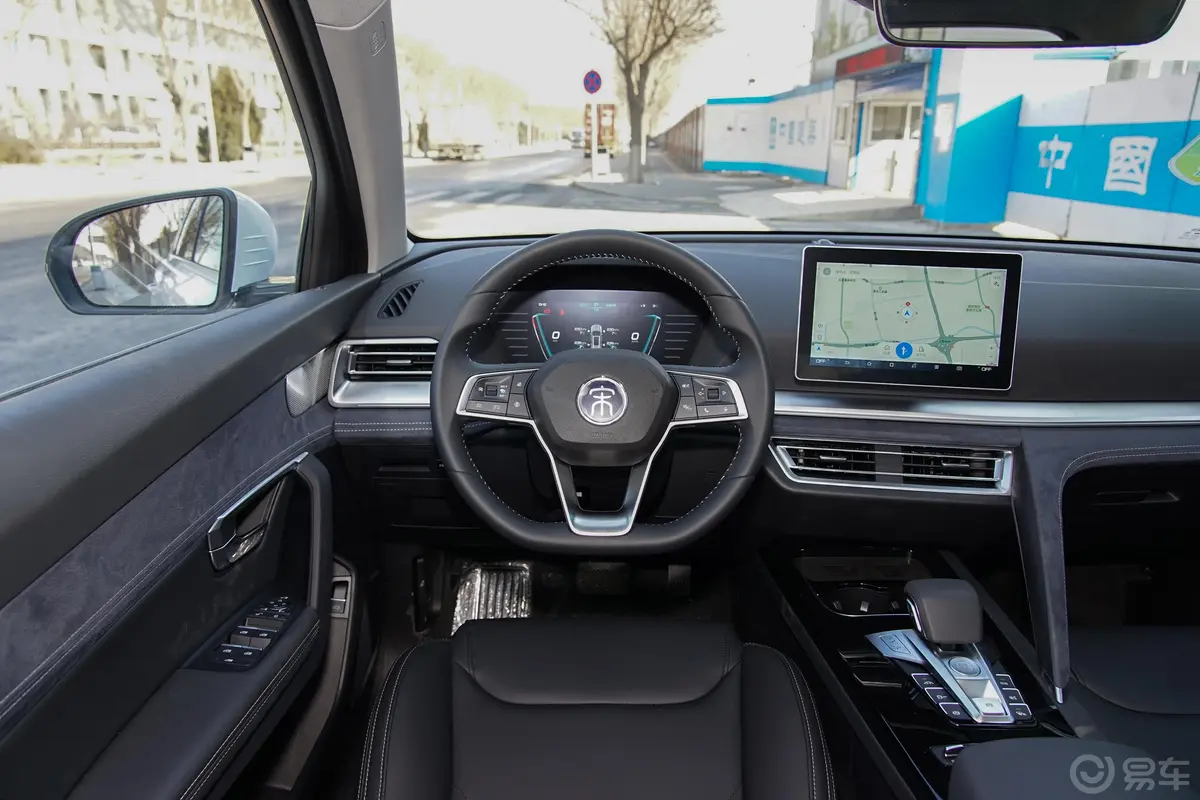 宋Pro新能源EV 高功率版尊贵型驾驶位区域
