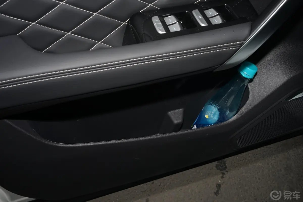 捷途X951.5T 手动 发现版内饰