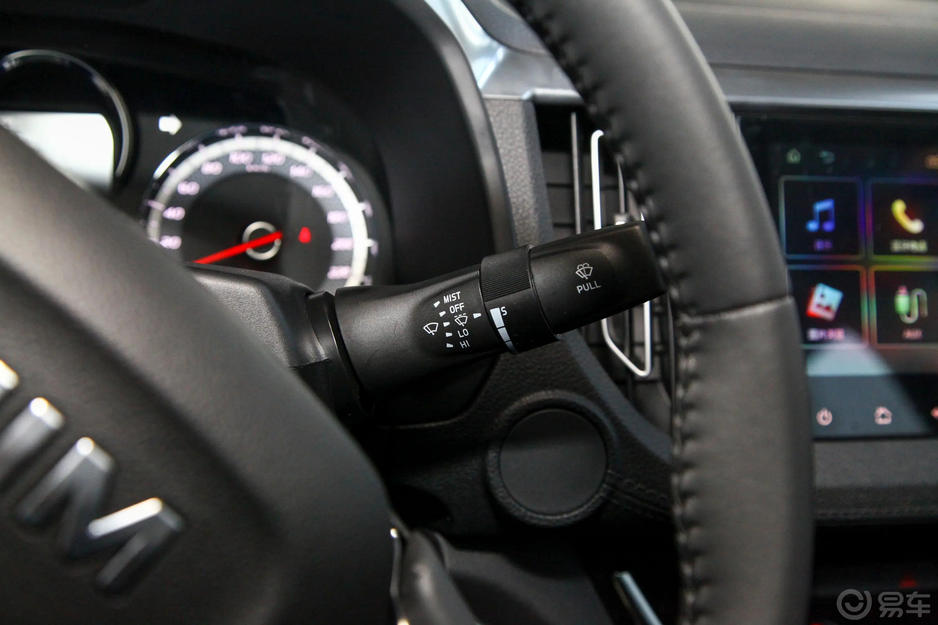 瑞迈S加长版 2.4T 手动 四驱 领航版 汽油 国VI主驾驶位