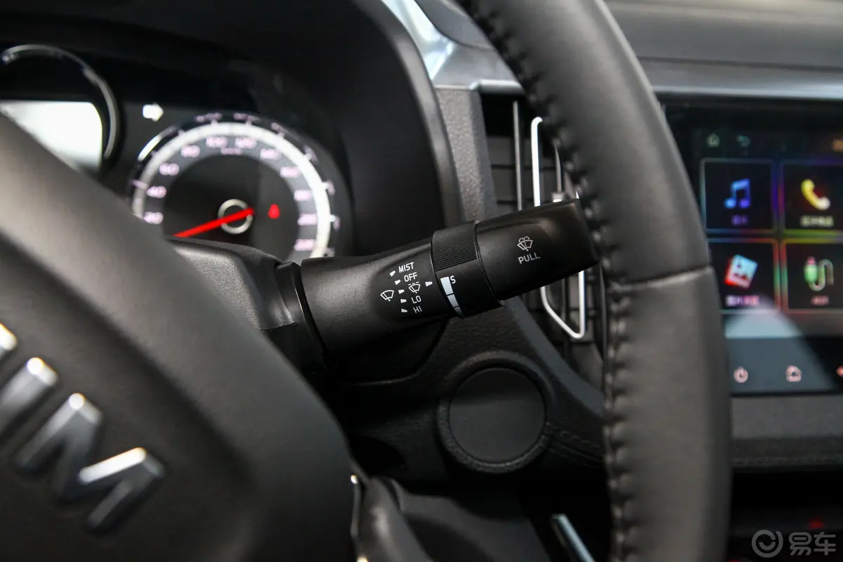 瑞迈S加长版 2.4T 手动 四驱 领航版 汽油 国VI主驾驶位